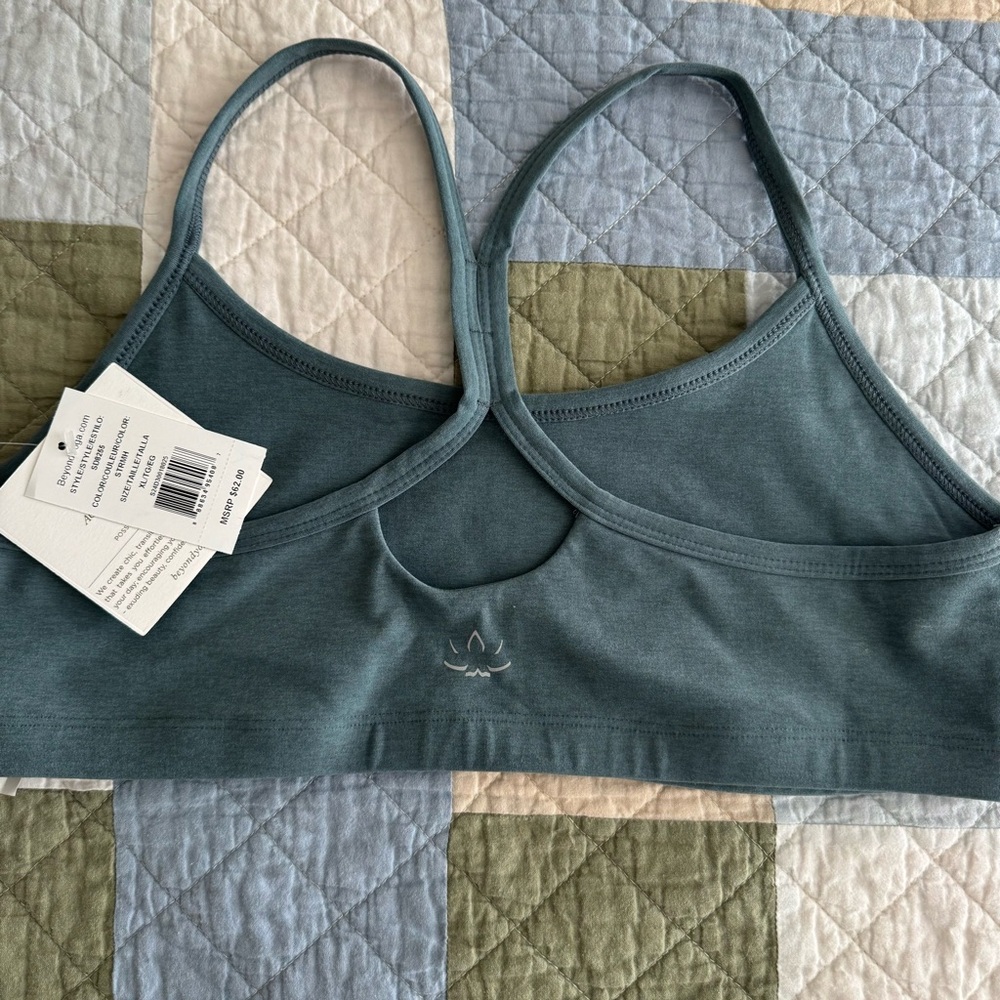 NWT Beyond Yoga Sports Bra XL - Picture 3 of 3